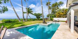 Paradise Beach Estate: Beachfront 6BR w/ Pool, Guest Suite & Pickleball Gallery 42