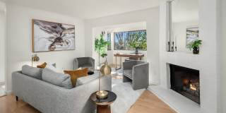 Bellevue Condo in Cherry Crest Vista with Updated Kitchen Gallery 4