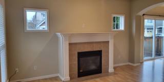 **$200 Move In Special**Beautiful 3 Bed 2.5 Bath 3 story home in South Hill Puyallup Gallery 1