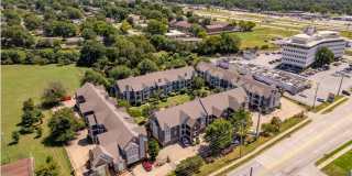 Enjoy the best of both worlds with our affordable luxury 1-bedroom apartments Gallery 35
