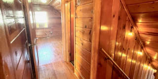 Very Unique 5 Bedroom Home on Large Lot Gallery 43