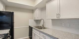 Camelot Apartments Gallery 49