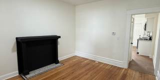 2 Bed / 2 Bath with Private Garage & Fenced Yard Gallery 3