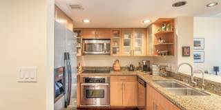 13700 Marina Pointe Dr Gallery 8