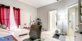 501 SUMMER PLACE Loop Gallery 6