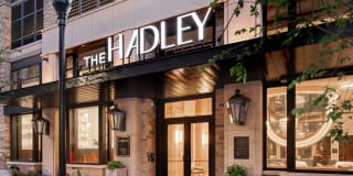 The Hadley Gallery 4