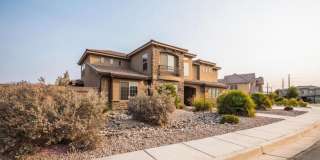 Six-Bedroom Home Includes Casita and RV Parking Gallery 4