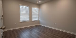 2 bedroom 2.5 bath home located in Fayetteville, AR Gallery 12