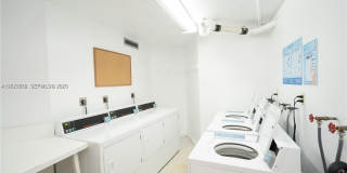 1400 Saint Charles Pl Gallery 13