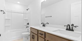 Large 2 Bedroom Luxury Townhome For Rent Near Billy Dunlop Park! Gallery 13