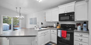 Bright & Comfortable 3 Bedroom Home Gallery 14