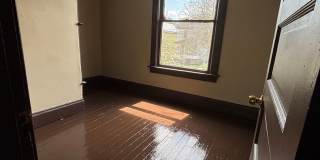 Newly Renovated 4 Bedroom Home Gallery 16