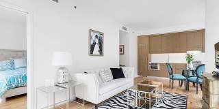 325 Lexington Ave Gallery 1