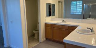 Spacious 5-Bedroom Home with Stunning Views Spacious 5-Bedroom Home with Stunning Views Gallery 28