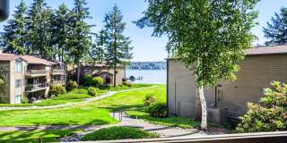 Lake Villas Condominiums ~ Redmond Gallery 1