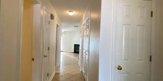 Adorable 3 Bedroom 3 Bath in Preston Green Gallery 4