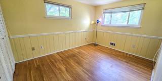 Fantastic 4 bedroom, 2 full bath, 2 half bath home in Close in Silver Spring! Gallery 17