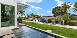 2217 NE 17th Ter Gallery 57