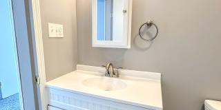 1776 Arlington Avenue Gallery 24