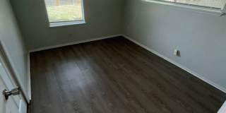 PRELEASING FOR MID AUGUST! Cozy 3/2 in the Heart of South Austin! Gallery 8
