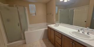 Irvine 2 Bedroom Home Gallery 15
