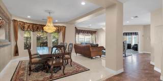 Beautiful Summerlin home in a gated community. Gallery 21
