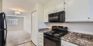 Evolve Real Estate: Updated Large Two Story Townhouse Like Home with Basement and Garage! Gallery 1
