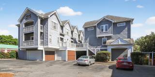 3-Story Townhome in Historic Fourth Ward – Uptown Living Gallery 1