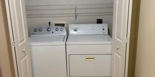 Desirable 2BR Townhome Near Downtown Hickory — Utilities Included Gallery 3