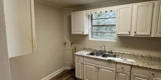 7527 TAMPA Avenue Gallery 15