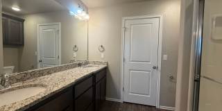 3 Bed 2.5 Bath 1 Car Garage Duplex In Moore * Reduced Rate!!! Gallery 17