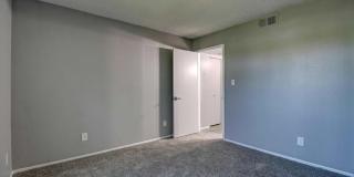2220 W DORA Street Gallery 18