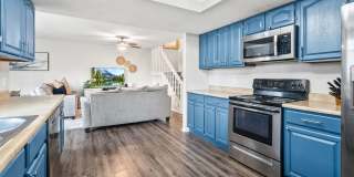 Spacious 3 Bedroom Townhouse-Style Condo Near Buckley SFB Gallery 8