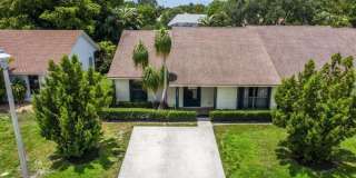 1369 Riverside Circle Gallery 32