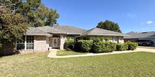 15677 MOSS HOLLOW Drive Gallery 2