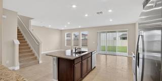 2546 WARREN ACRES Boulevard Gallery 10