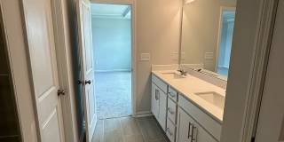 Room in 3 Bedroom Home at Arkose Dr Gallery 30
