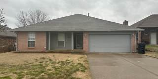 3bed/2bath House Available for Rent in Moore Close to I-35!! Gallery 1