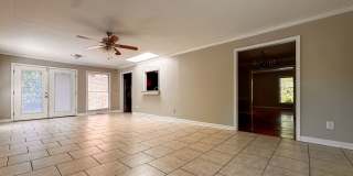 Beautiful Tri Level Home in Vanstory Hills Gallery 12