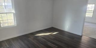 Cute 2 bedroom in East Springfield Gallery 8