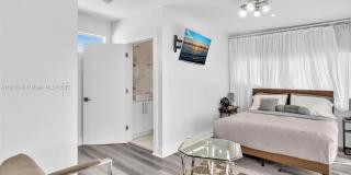 1044 NW N River Gallery 29