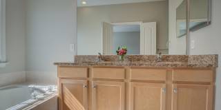 42451 MAGELLAN Square Gallery 23