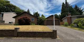 Bright & Beautiful 3-Bedroom Beaverton Home with A/C, Washer & Dryer, and Tons of Storage! Bright & Beautiful 3-Bedroom Beaverton Home with A/C, Washer & Dryer, and Tons of Storage! Gallery 1