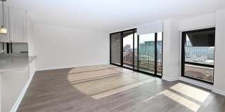 211 E Merrill Street Gallery 8