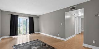 Charming 2BR Condo in Louisville Gallery 1