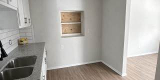 823 Bassett Ave - Beautifully Renovated 3 Bedroom Home! Gallery 6