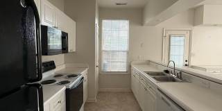 Condo Townhouse in Castleton Camden Village Gallery 7
