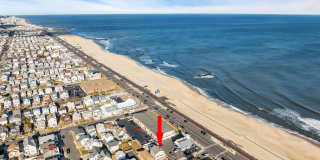 100 18th Avenue Gallery 1