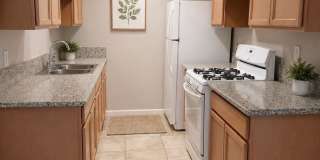 Remodeled 2 Bedroom Unit in Four-Plex in Roseville Remodeled 2 Bedroom Unit in Four-Plex in Roseville Gallery 1