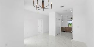 1236 NW 25th Place Gallery 25